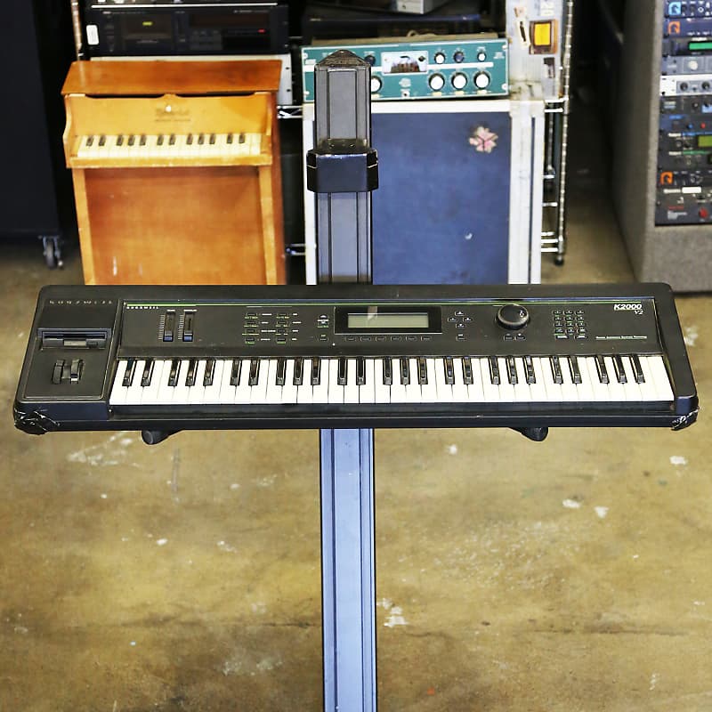 KURZWEIL K2000 シンセサイザー Short Synth History Lesson: The Kurzweil K2000 - The