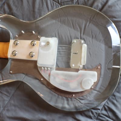 Ampeg Dan Armstrong Lucite Bass 1970 - Clear image 3