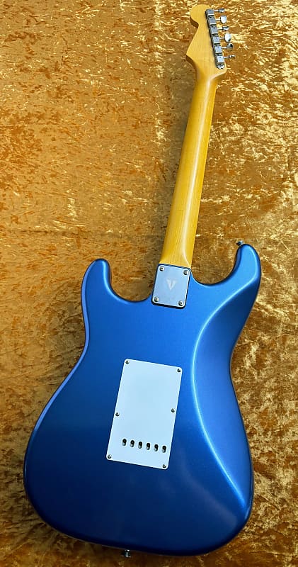 ギター Vanzandt / STV-R2 Lake Placid Blue 買取実績】VanZandt STV-R2 (Lake Placid Blue) | 楽器の買取