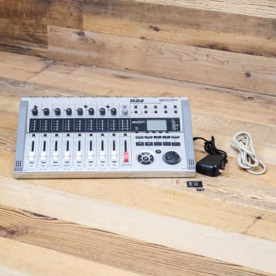 Zoom R24 USB Audio Interface / Digital Multitrack Recorder / Control Surface