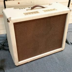 Crate Vintage Club 50 Model VC5310 50-Watt 3x10" Tube Guitar Combo