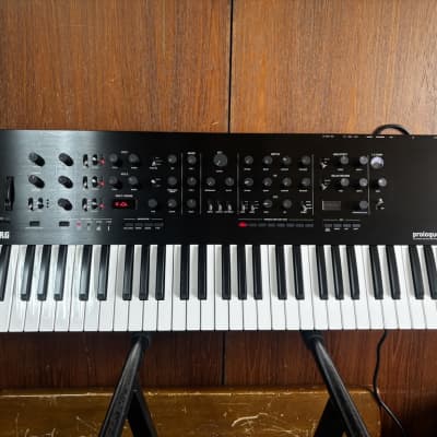Korg Prologue 16 61-key 16-voice Analog Synthesizer w/ gig bag