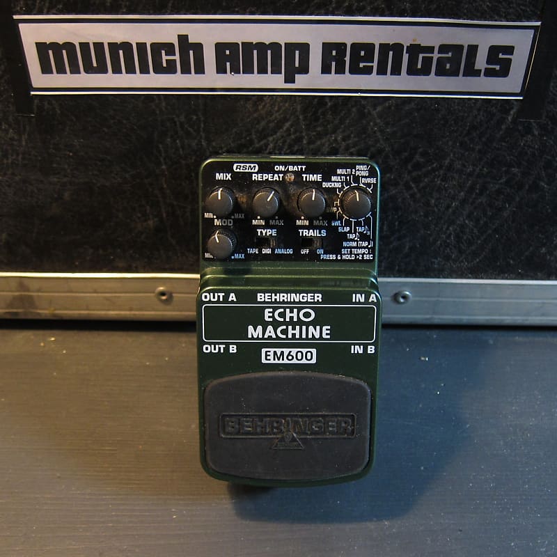 Behringer EM600 Echo Machine Pedal | Reverb Canada