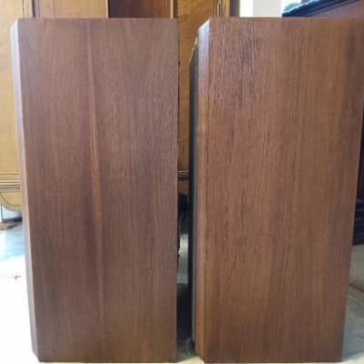 Large Advent speakers in excellent condition - 1970's image 3