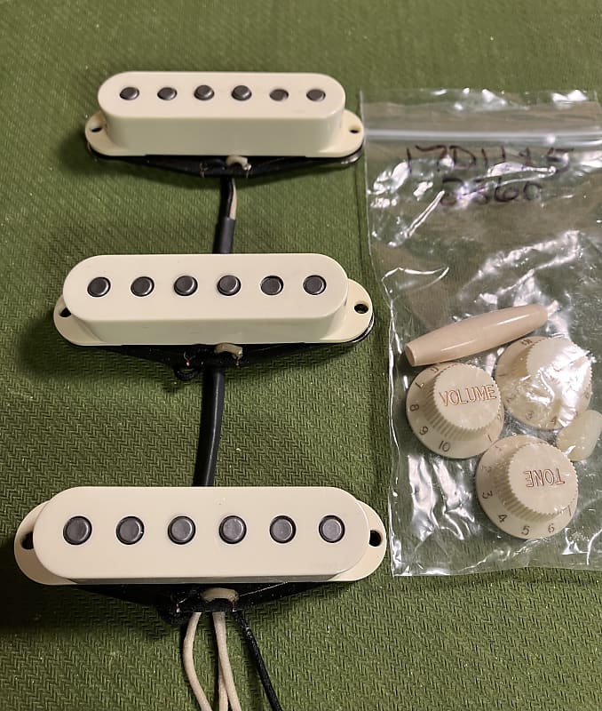 Mojotone 58 Quiet Coil Stratocaster Pickup Set w/Hot Bridge | Reverb