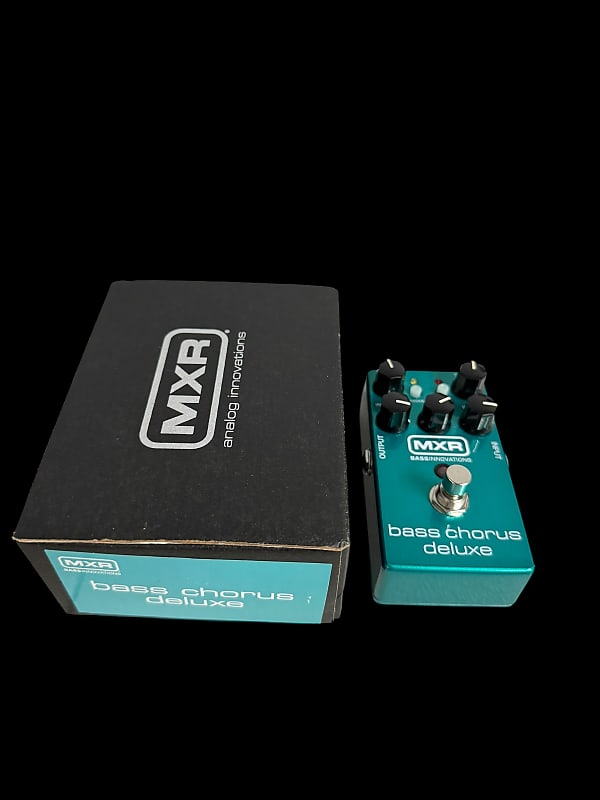 MXR M83 Bass Chorus Deluxe
