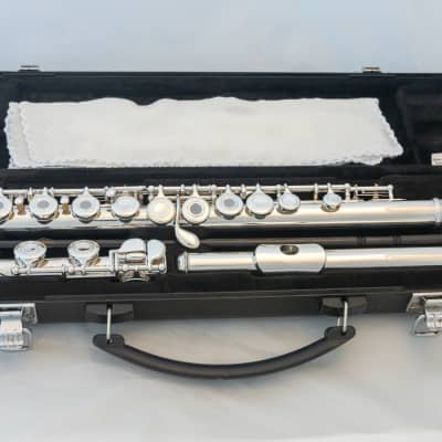 Yamaha YFL-261 Standard Open Hole Flute | Reverb