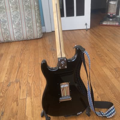 Fender Player Stratocaster with Maple Fretboard 2018 - Present Black image 5