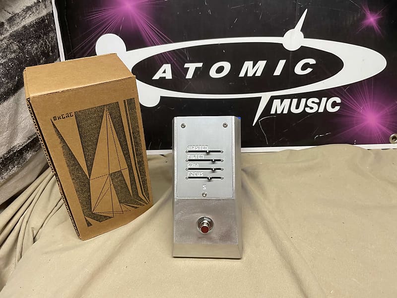 Electronic Audio Experiments EAE 0xEAE OxEAE Boost Pedal