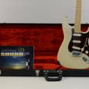 1998 American Fender Deluxe Stratocaster Electric Guitar - Trans Blonde w/ Case