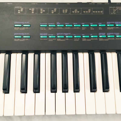 YAMAHA DX-27 Vintage FM Synthesizer Made in JAPAN - 1985. Great Condition ! image 9