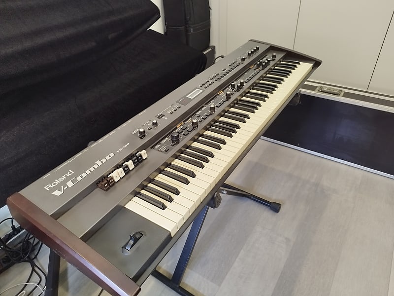 Roland VR-760 76-Key V-Combo Organ 2000s - Black | Reverb