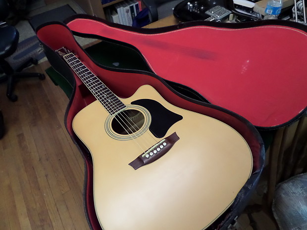 Garrison AG-200 CE Acoustic-Electric, single cut-away, with cardboard case