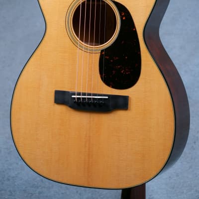 Martin 0-18 Standard Series 0 Acoustic Guitar - 2689994-Natural image 4