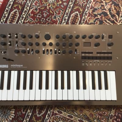 Korg Minilogue 4-Voice Polyphonic Analog Synthesizer 2016 - Present - Silver image 1