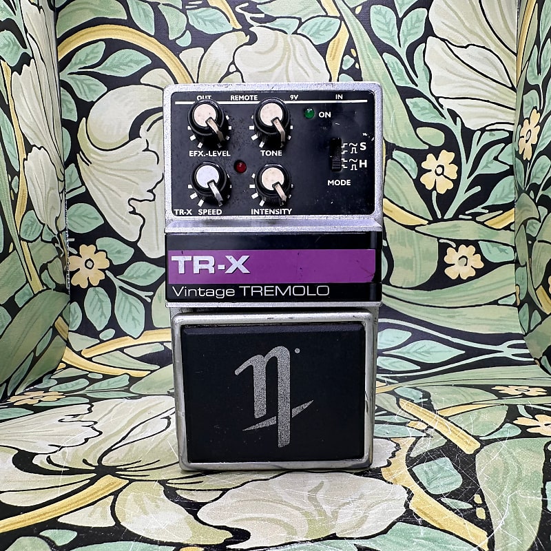 Nobels TR-X Tremolo - Effects Pedals