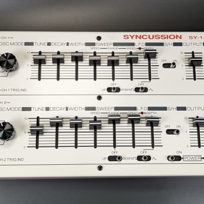 Future Retro Revolution R2 MK2 TB-303 Analog Synthesizer Gray | Reverb