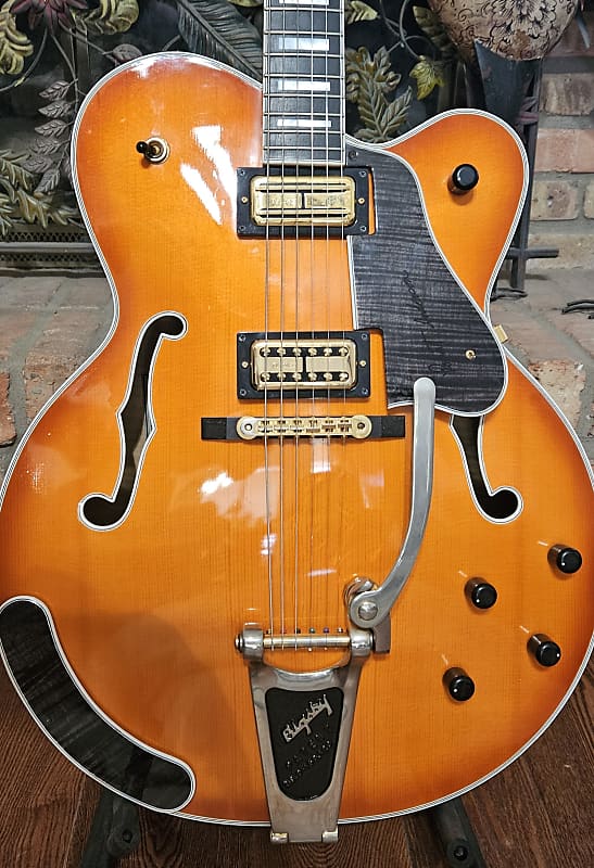 David Wallace Custom Guitar Robert Anderson Model AT-1030  2013 - Orange image 1