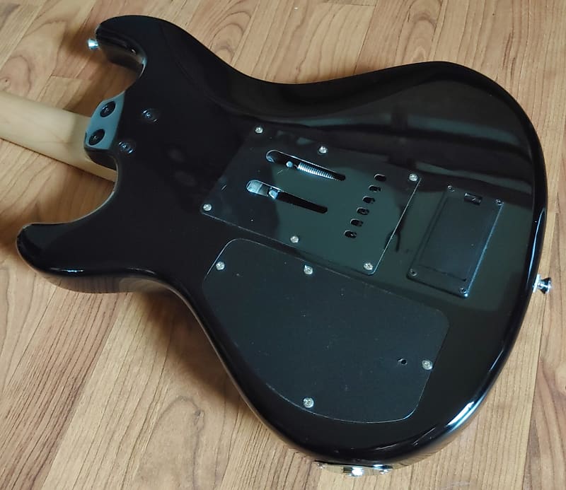 逸品　Fernandes RETROROCKET PRO サスティナー 逸品 Fernandes RETROROCKET PRO サスティナー Fernandes