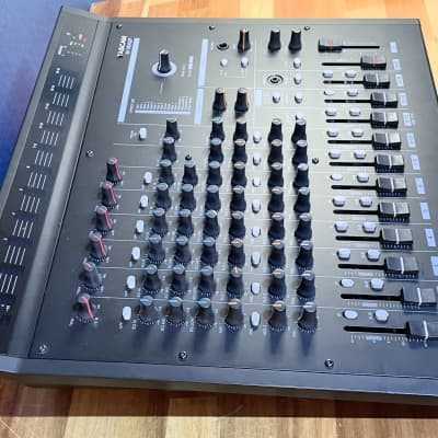 Tascam M-164UF 16-Channel Mixing Board with Digital Effects Tascam M-164UF 16-Channel Mixing Board with Digital Effects