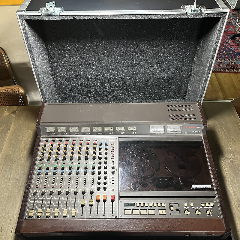 TASCAM 388 8-Channel Mixer with 1/4 TASCAM 388 8-Channel Mixer with 1/4