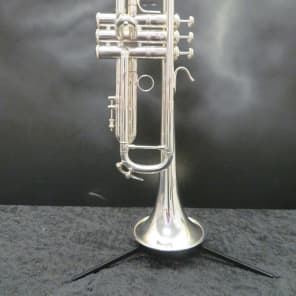 Bach Stradivarius SLR18037 Trumpet Silver image 2