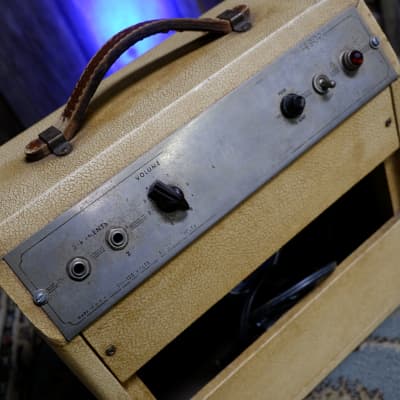 Gibson  GA-5 5-Watt Guitar Tube Amplifier Late 1950's to Early 1960's - Vintage White image 10
