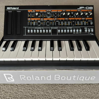 Roland JP-08 Boutique Series Synthesizer Module with K-25m Keyboard 2015 - Present - Black