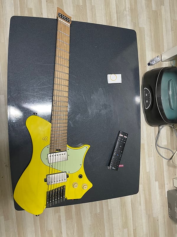 GOC Satya 7 Headless 7-String Electric Guitar (Worn Blue