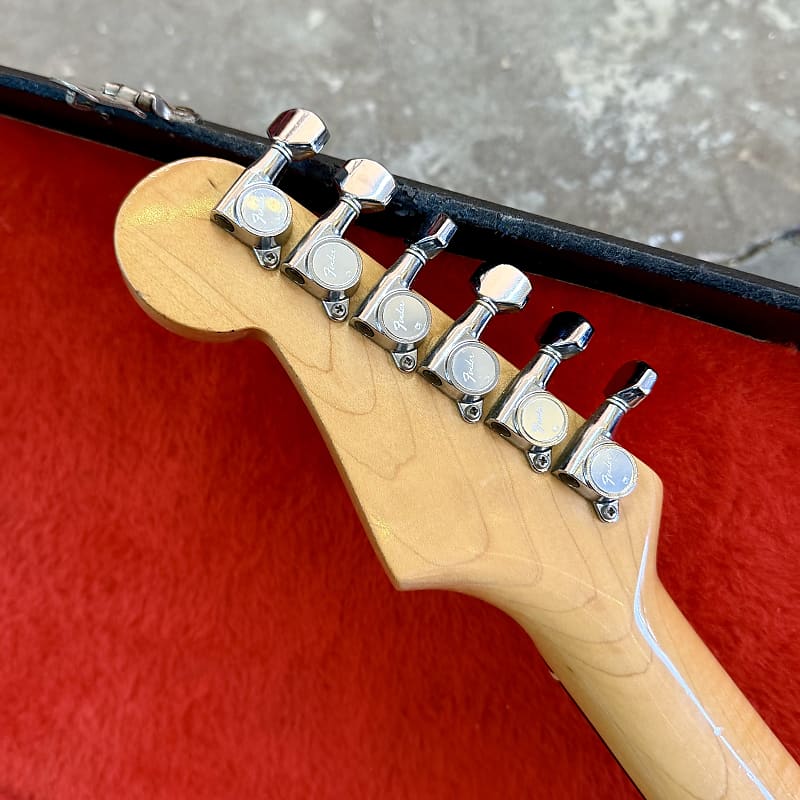 ギター Fender ST62-55 (1985) A SERIAL Fender Japan ST62-55 Stratocaster 1985 - Vintage White | Tone Wolf