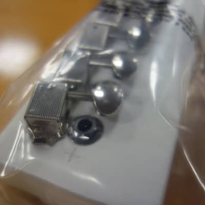 Fender ClassicGear Tuning Machines Chrome image 2