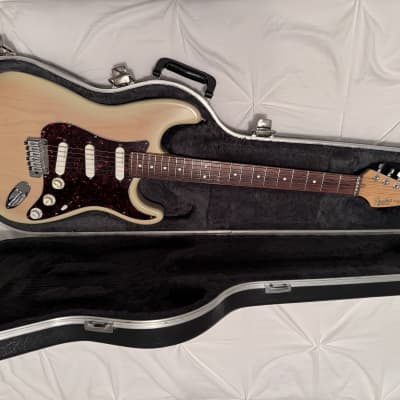 Fender Strat Plus Deluxe with Rosewood Fretboard 1994 - 1996 - Vintage Blond for sale