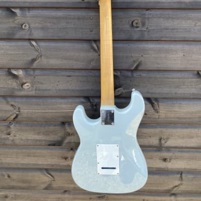 Shine Stratocaster Style Electric Guitar - White with Blue Tortoiseshell Scratch Plate image 6