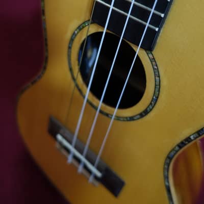 Freshman UKLKOAC Lono Series Concert Ukulele Englemann Spruce/Koa UKLKOAC Lono Series image 8