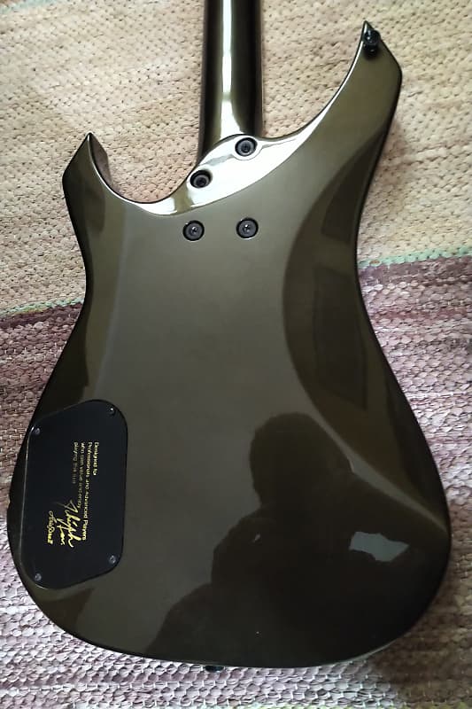 Aria Pro II Armoured Warrior Bass 1986 Green P/P Pickups