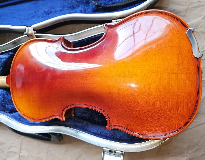 Suzuki No. 230 (3/4 Size) Violin, Japan, 2014 w/ case & bow