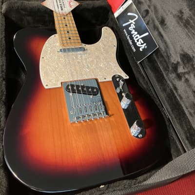 Classic Fender Player Series Telecaster Sunburst with Maple Fretboard Excellent Like New Condition image 1