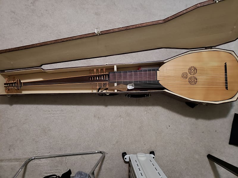 Pascal Goldschmidt Theorbo 1992 Natural image 1