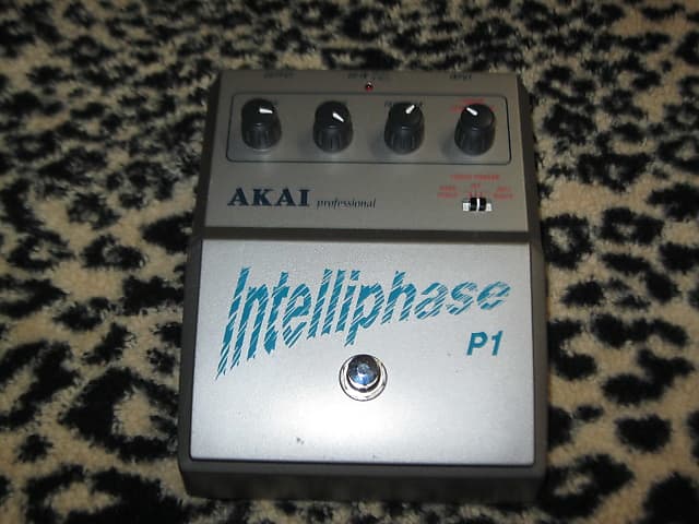 used (with less than light average wear) Akai Intelliphase P1 ANALOG Phaser (NO box, NO paperwork, NO battery) image 1