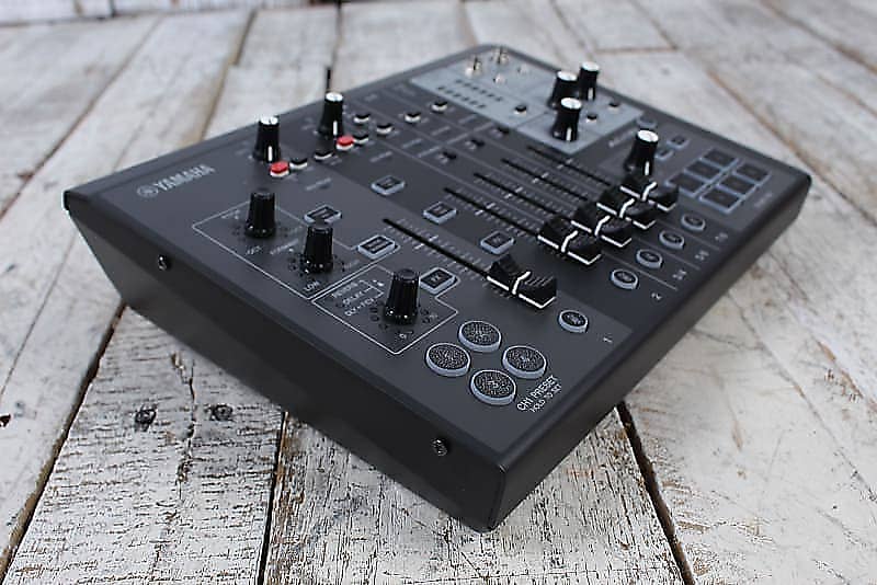 Yamaha AG08 8 Channel Mixer with USB Audio Interface | Reverb