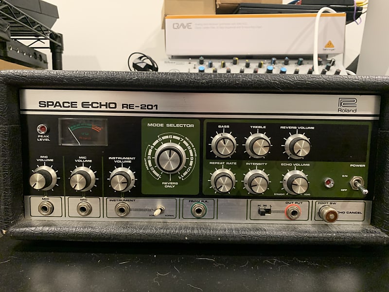 Roland RE-201 Space Echo Tape Delay / Reverb image 1