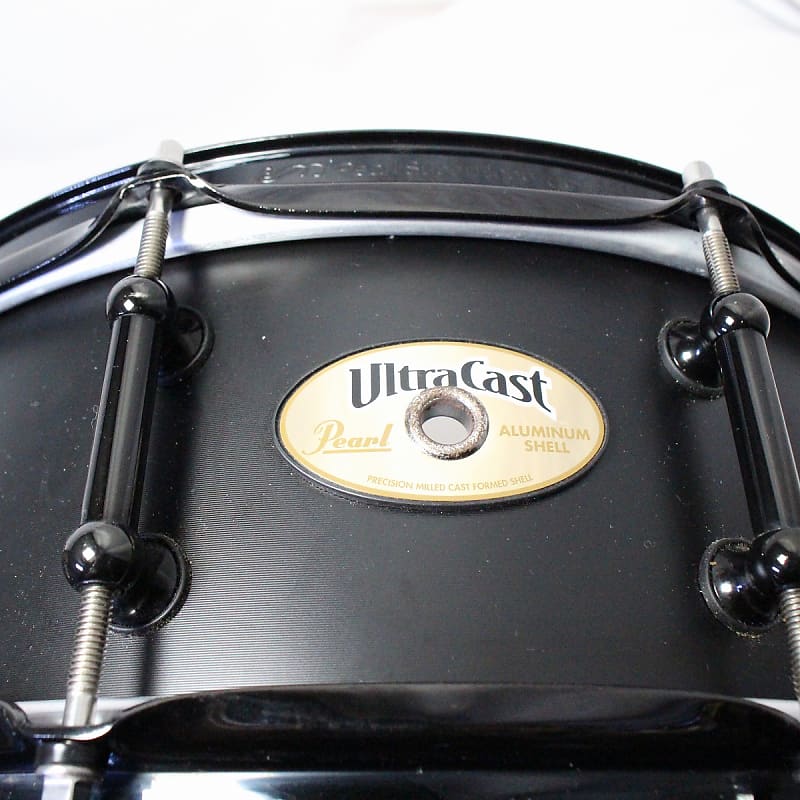 PEARL ULTRACAST UCA1450 14x5 Pearl Ultracast Snare Drum (04/08)