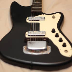 ギター Silvertone 1476 Bobkat BLACK EDIT: SOLD For Sale: $600 1965 Harmony H15 Bobkat
