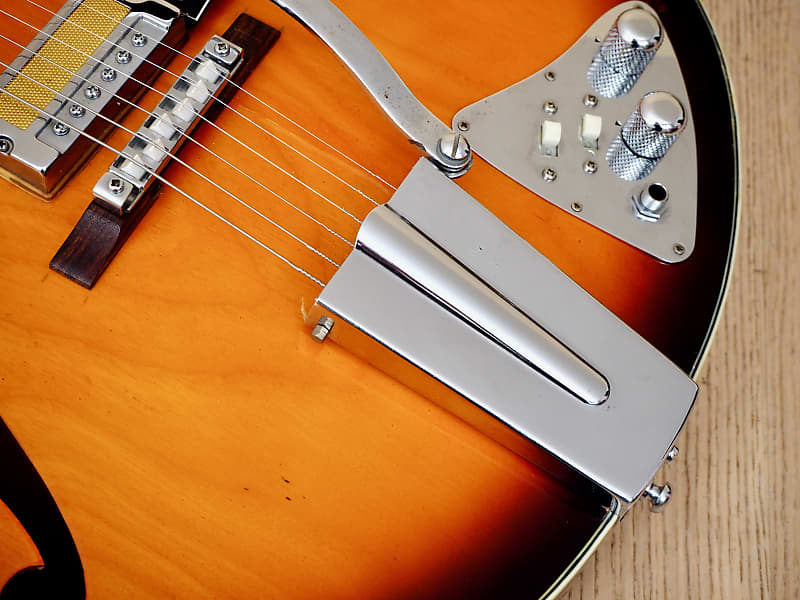 1960s Guyatone SG-12T Vintage Electric Guitar w/ Gold Foil