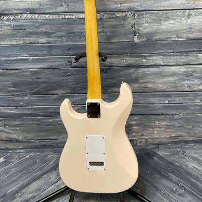 G&L Tribute Comanche Electric Guitar - Olympic White- Blem image 5