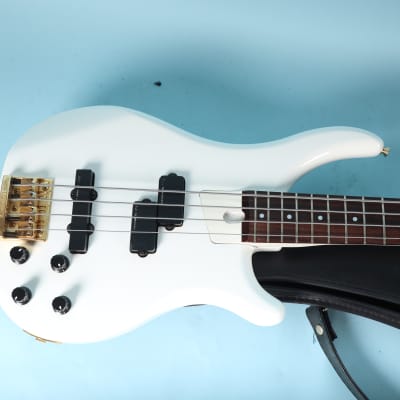 Fernandes FRB Revolver 4 String Electric Bass White Short Scale image 5