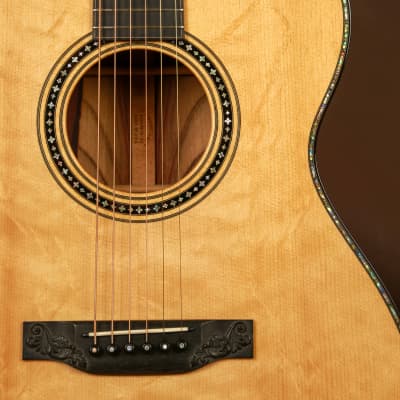 2014 Martin 000-14 Brazilian Kingwood Masterpiece NAMM Showcase Hand-carved Acoustic Guitar image 12