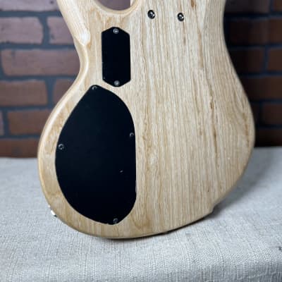 HARRY'S ENGINEERING / dragonfly basses