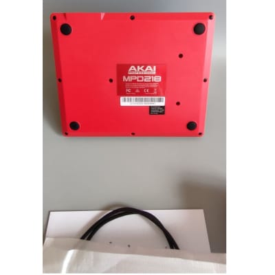 Akai MPD218 2015 - Present - Black image 5