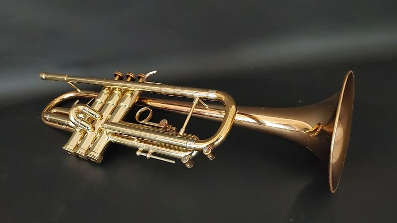 Conn Doc Severinsen 1000B Bb Trumpet with Case Ready to Play image 1
